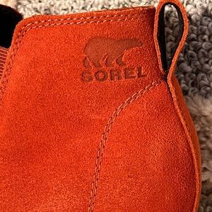 Sorel Wedge Boots size 8.5 worn once retail $140